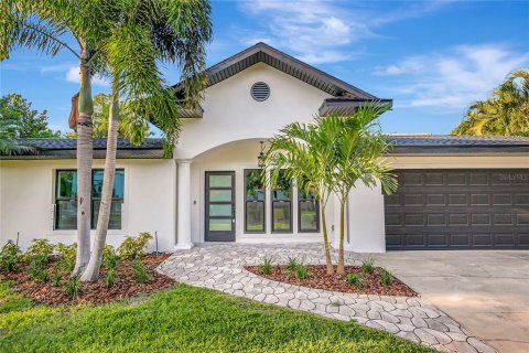 Casa en venta en Tampa, Florida, 4 dormitorios, 209.68 m2 № 1902222 - foto 2