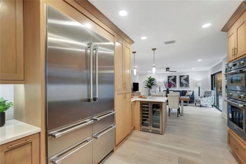 Casa en venta en Tampa, Florida, 4 dormitorios, 209.68 m2 № 1902222 - foto 22