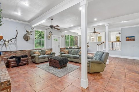 House in Sanford, Florida 5 bedrooms, 345.04 sq.m. № 2197960 - photo 20