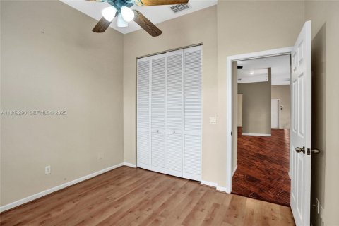 House in Boynton Beach, Florida 3 bedrooms, 157.28 sq.m. № 1937005 - photo 26