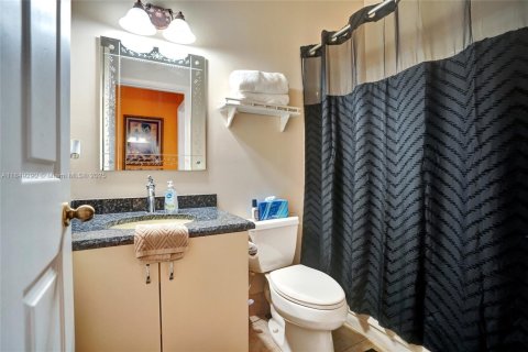 House in Boynton Beach, Florida 3 bedrooms, 157.28 sq.m. № 1937005 - photo 17