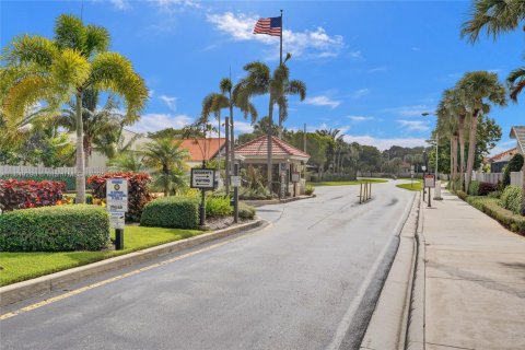House in Boynton Beach, Florida 3 bedrooms, 157.28 sq.m. № 1937005 - photo 25