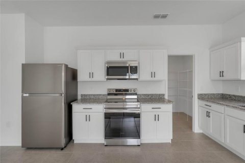 Casa en alquiler en Minneola, Florida, 3 dormitorios, 147.62 m2 № 1909302 - foto 6