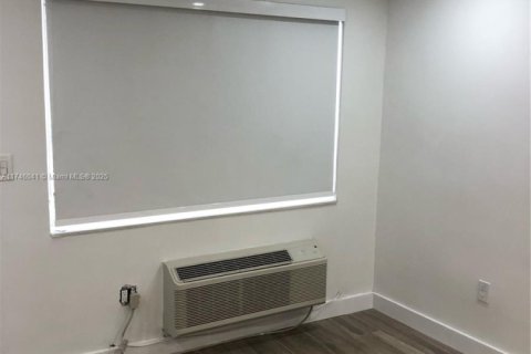 Copropriété à louer à Miami Beach, Floride: 42.74 m2 № 1985252 - photo 17