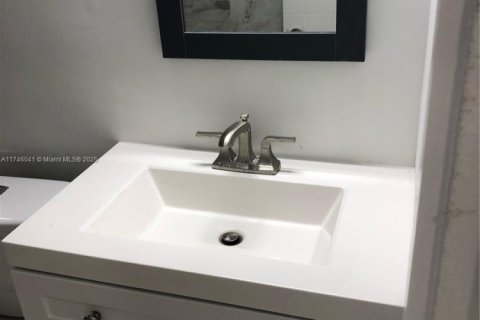 Copropriété à louer à Miami Beach, Floride: 42.74 m2 № 1985252 - photo 11