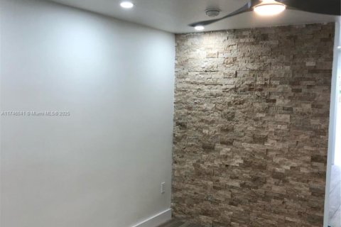 Copropriété à louer à Miami Beach, Floride: 42.74 m2 № 1985252 - photo 15