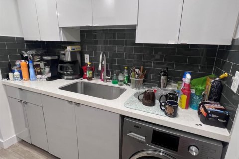 Copropriété à louer à Miami Beach, Floride: 42.74 m2 № 1985252 - photo 9