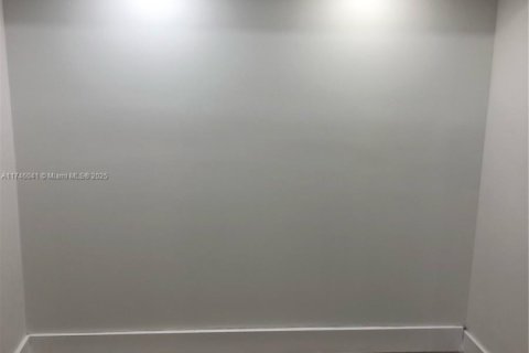 Copropriété à louer à Miami Beach, Floride: 42.74 m2 № 1985252 - photo 14