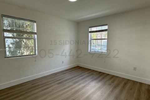 Apartamento en alquiler en Coral Gables, Florida, 2 dormitorios, 83.61 m2 № 1993645 - foto 5