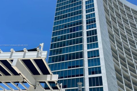 Купить кондоминиум в Майами, Флорида 2 спальни, 134.62м2, № 1896414 - фото 24