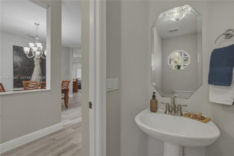 House in Pembroke Pines, Florida 3 bedrooms, 210.61 sq.m. № 2033472 - photo 5