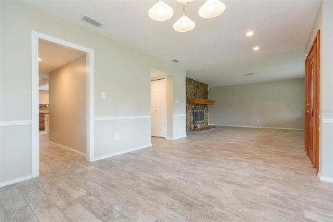 Casa en alquiler en Tampa, Florida, 3 dormitorios, 247.77 m2 № 2259337 - foto 9