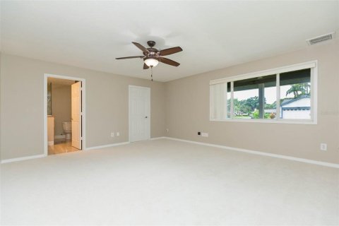 Casa en alquiler en Tampa, Florida, 3 dormitorios, 247.77 m2 № 2259337 - foto 28