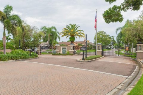 Casa en alquiler en Tampa, Florida, 3 dormitorios, 247.77 m2 № 2259337 - foto 3