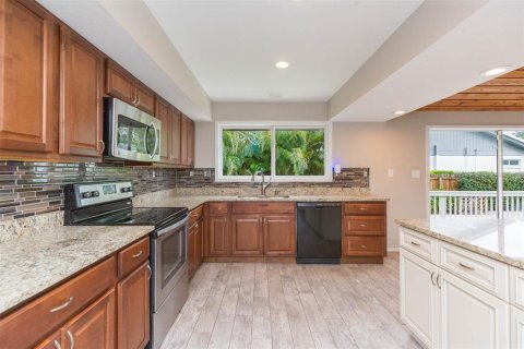 Casa en alquiler en Tampa, Florida, 3 dormitorios, 247.77 m2 № 2259337 - foto 21
