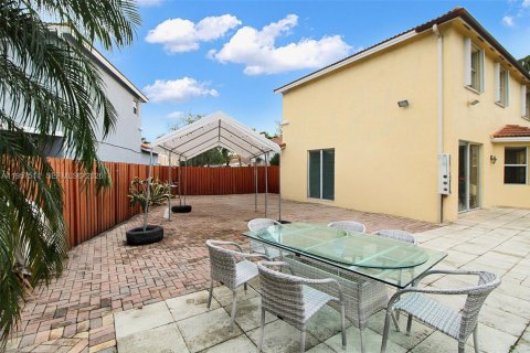 Casa en venta en Homestead, Florida, 5 dormitorios, 232.35 m2 № 2011469 - foto 20