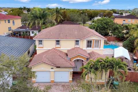 Casa en venta en Homestead, Florida, 5 dormitorios, 232.35 m2 № 2011469 - foto 5