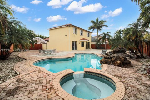 Casa en venta en Homestead, Florida, 5 dormitorios, 232.35 m2 № 2011469 - foto 19