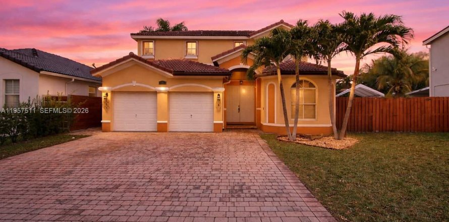 Casa en Homestead, Florida 5 dormitorios, 232.35 m2 № 2011469