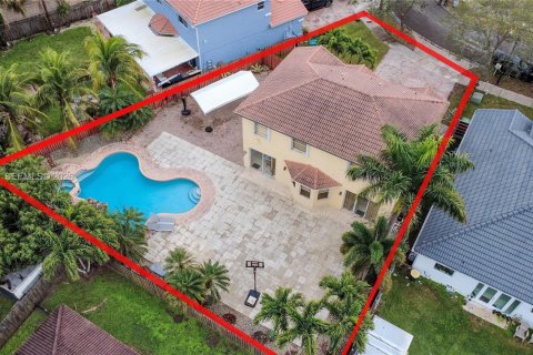 Casa en venta en Homestead, Florida, 5 dormitorios, 232.35 m2 № 2011469 - foto 11