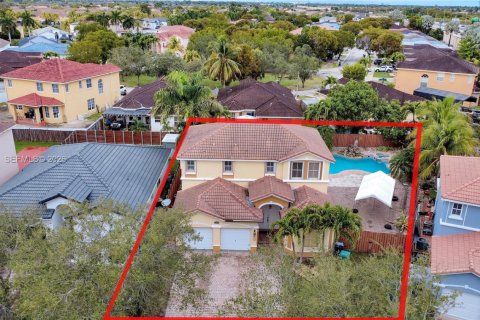 Casa en venta en Homestead, Florida, 5 dormitorios, 232.35 m2 № 2011469 - foto 6