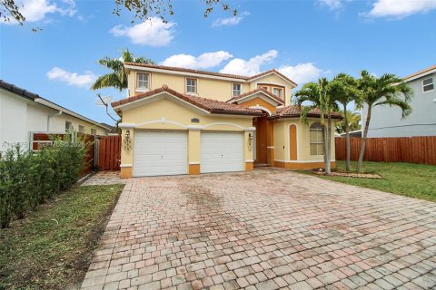 Casa en venta en Homestead, Florida, 5 dormitorios, 232.35 m2 № 2011469 - foto 13