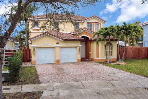 Casa en venta en Homestead, Florida, 5 dormitorios, 232.35 m2 № 2011469 - foto 3