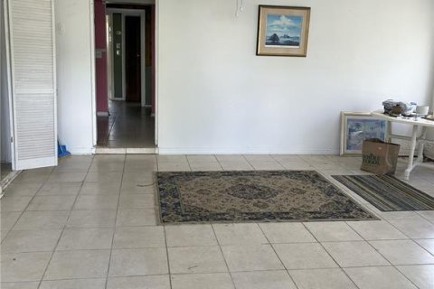 House in Valrico, Florida 3 bedrooms, 166.39 sq.m. № 1853602 - photo 4