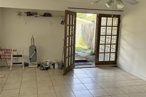 House in Valrico, Florida 3 bedrooms, 166.39 sq.m. № 1853602 - photo 8