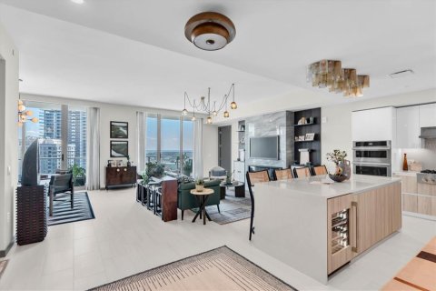 Copropriété à vendre à Saint Petersburg, Floride: 2 chambres, 178.47 m2 № 2416892 - photo 5