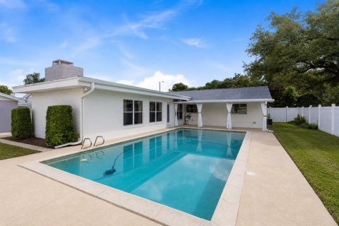 House in Orlando, Florida 4 bedrooms, 268.67 sq.m. № 2347239 - photo 25