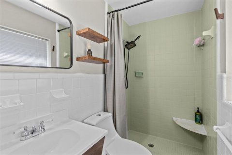 House in Orlando, Florida 4 bedrooms, 268.67 sq.m. № 2347239 - photo 20