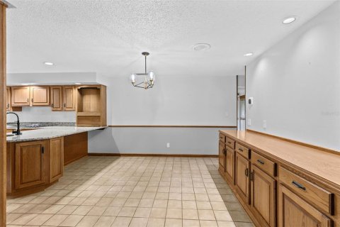 House in Orlando, Florida 4 bedrooms, 268.67 sq.m. № 2347239 - photo 10