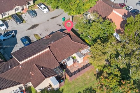 Villa ou maison à vendre à Hialeah, Floride: 2 chambres, 86.58 m2 № 1964003 - photo 24