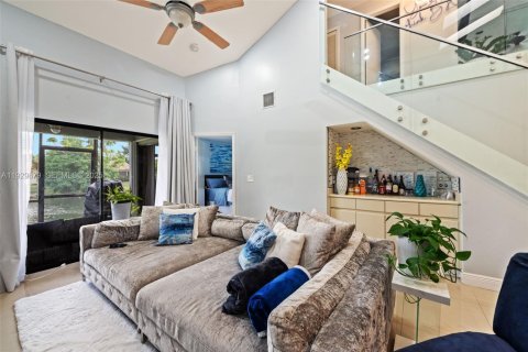 Touwnhouse à vendre à Tamarac, Floride: 3 chambres, 165.74 m2 № 1988840 - photo 9