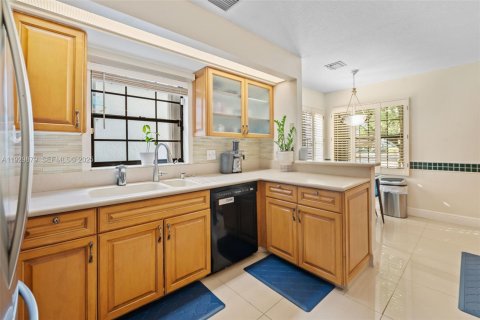 Touwnhouse à vendre à Tamarac, Floride: 3 chambres, 165.74 m2 № 1988840 - photo 15