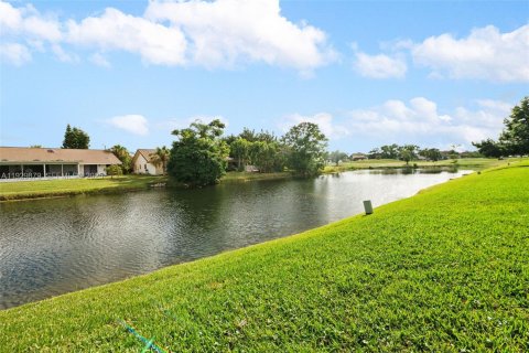 Touwnhouse à vendre à Tamarac, Floride: 3 chambres, 165.74 m2 № 1988840 - photo 25