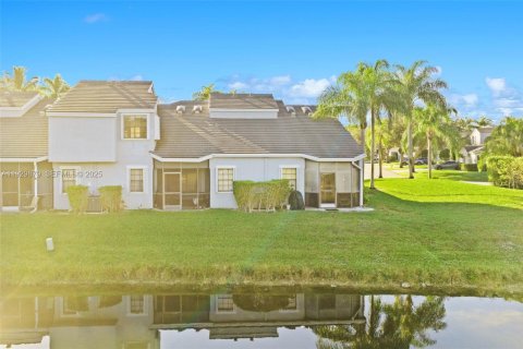 Touwnhouse à vendre à Tamarac, Floride: 3 chambres, 165.74 m2 № 1988840 - photo 28
