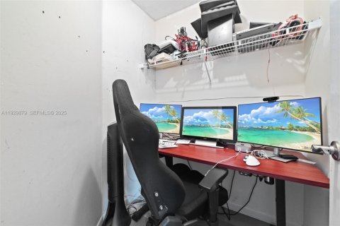 Touwnhouse à vendre à Tamarac, Floride: 3 chambres, 165.74 m2 № 1988840 - photo 23