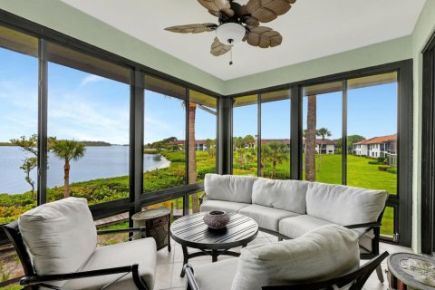 Снять в аренду кондоминиум в Стьюарт, Флорида 3 спальни, 147.71м2, № 1180216 - фото 1