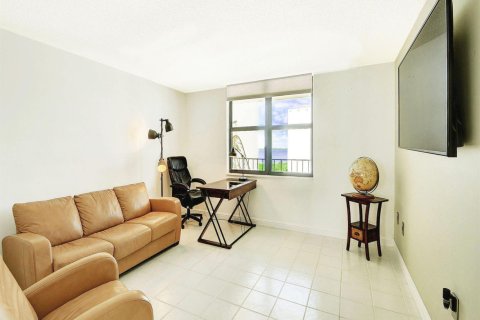 Condominio en venta en Palm Beach, Florida, 2 dormitorios, 130.53 m2 № 2146101 - foto 18