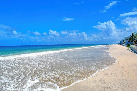 Condominio en venta en Palm Beach, Florida, 2 dormitorios, 130.53 m2 № 2146101 - foto 23