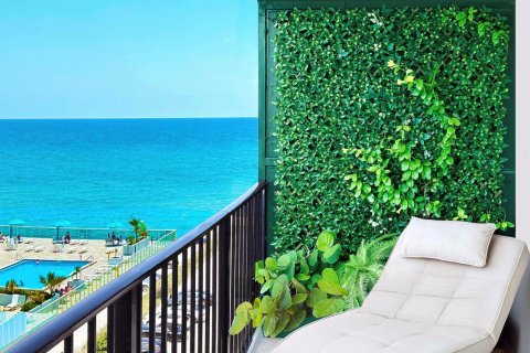 Condominio en venta en Palm Beach, Florida, 2 dormitorios, 130.53 m2 № 2146101 - foto 2