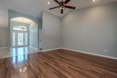 Villa ou maison à vendre à Ocala, Floride: 4 chambres, 228.45 m2 № 2424073 - photo 4