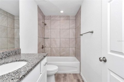Купить виллу или дом в Даннеллон, Флорида 5 комнат, 122.35м2, № 1534477 - фото 12
