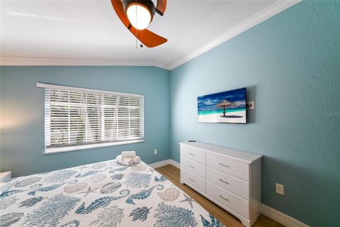 House in Holmes Beach, Florida 3 bedrooms, 117.24 sq.m. № 2114518 - photo 23