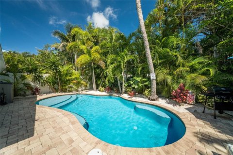 House in Holmes Beach, Florida 3 bedrooms, 117.24 sq.m. № 2114518 - photo 29