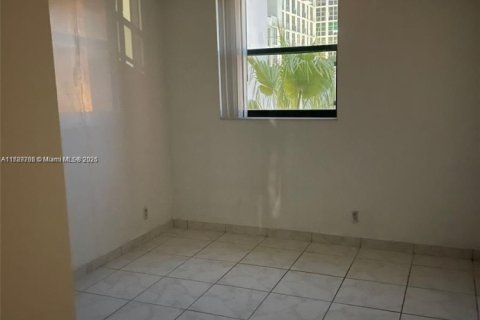 Condominio en venta en Miami, Florida, 1 dormitorio, 56.21 m2 № 2034144 - foto 9