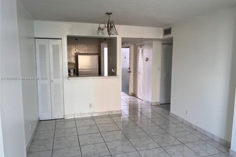 Condominio en venta en Miami, Florida, 1 dormitorio, 56.21 m2 № 2034144 - foto 6