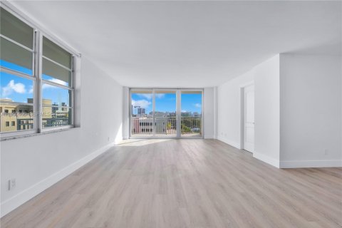 Copropriété à louer à Bay Harbor Islands, Floride: 1 chambre, 92.9 m2 № 2008255 - photo 7